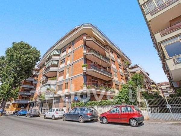 appartamento in vendita a Roma in zona Ostia