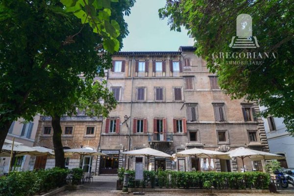 appartamento in vendita a Roma in zona Rione di Ponte