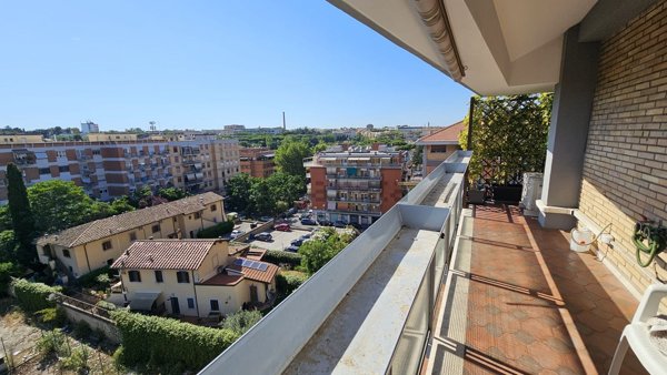 appartamento in vendita a Roma in zona Portuense