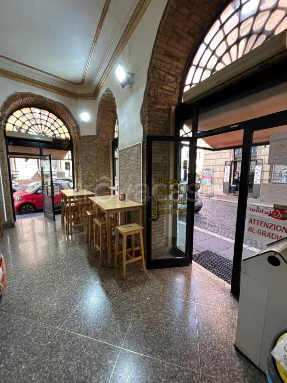 negozio in vendita a Roma in zona Castro Pretorio