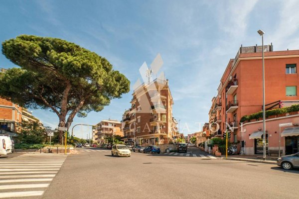 appartamento in vendita a Roma in zona Corviale