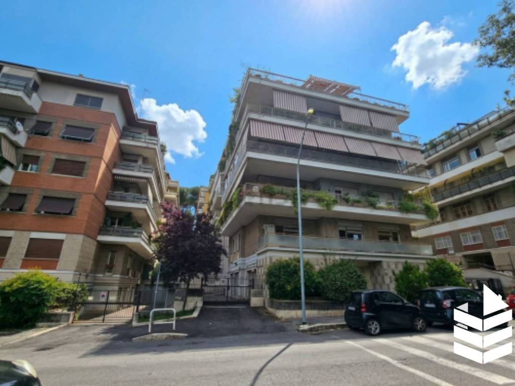 appartamento in vendita a Roma in zona Grottarossa