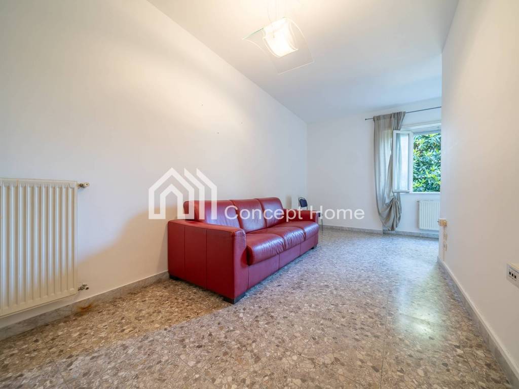 appartamento in vendita a Roma in zona Tor de' Cenci