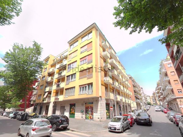 appartamento in vendita a Roma in zona Appio Latino