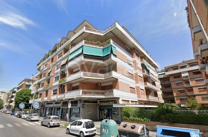 appartamento in vendita a Roma in zona Ardeatino