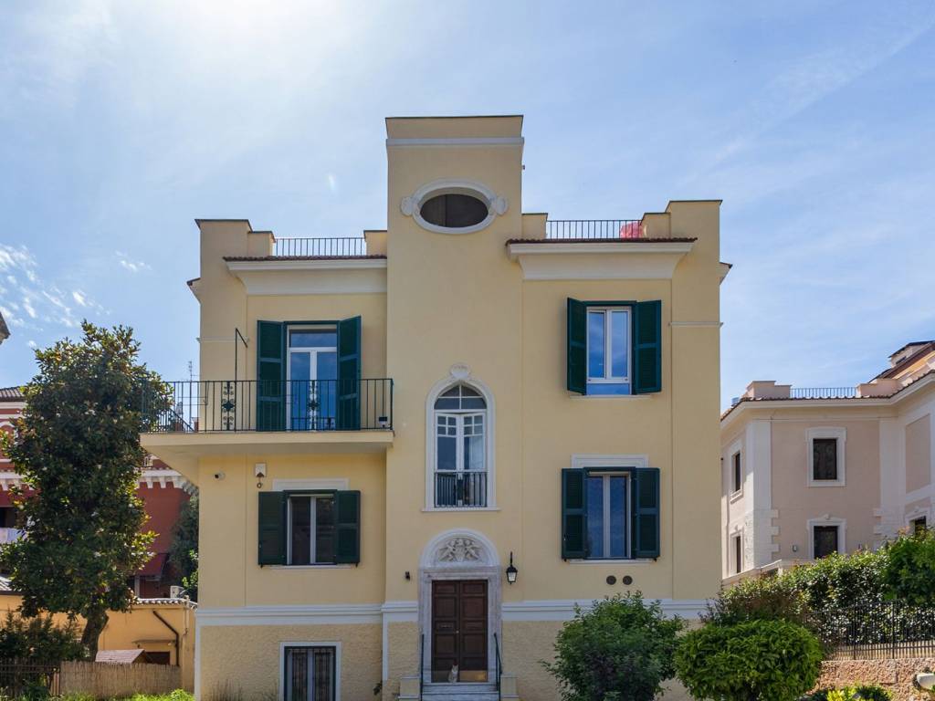 appartamento in vendita a Roma in zona Gianicolense
