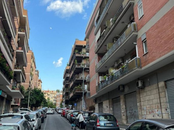 appartamento in vendita a Roma in zona Monte Sacro/Talenti