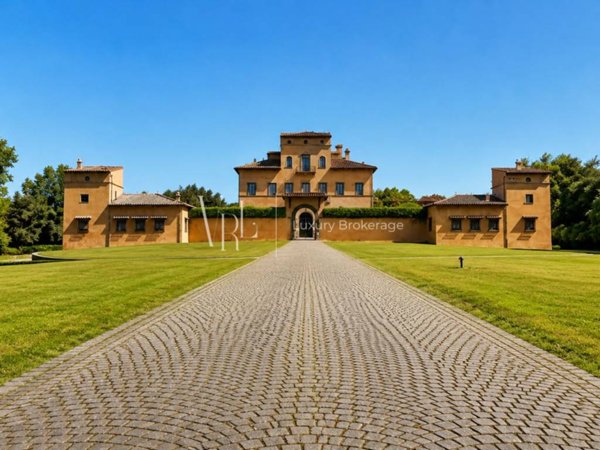 intera palazzina in vendita a Roma in zona Olgiata