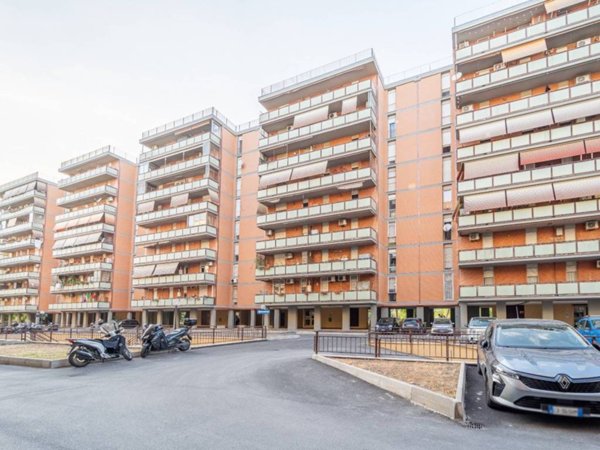 appartamento in vendita a Roma in zona Cinecittà