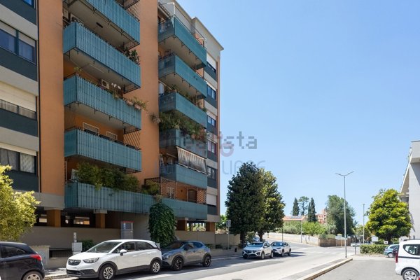 appartamento in vendita a Roma in zona Ardeatino