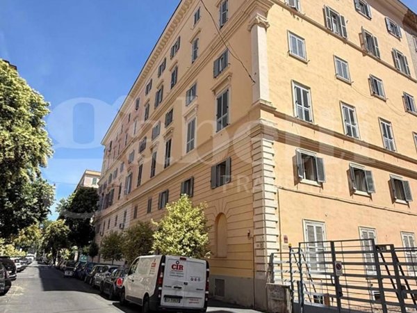appartamento in vendita a Roma in zona Rione Prati