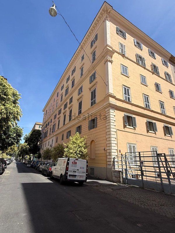 appartamento in vendita a Roma in zona Rione Prati