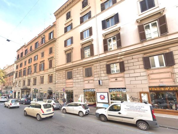 negozio in vendita a Roma in zona Rione Borgo