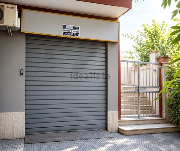locale commerciale in vendita a Roma in zona Gianicolense