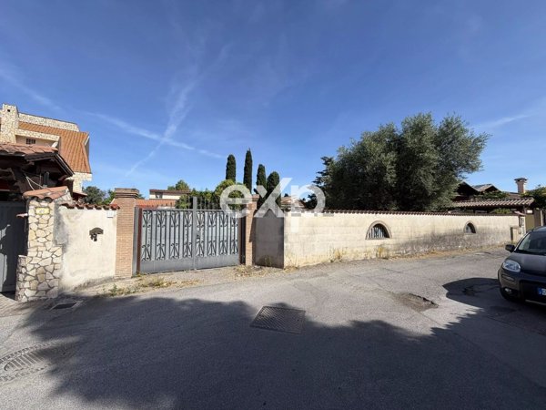 casa indipendente in vendita a Roma in zona Infernetto