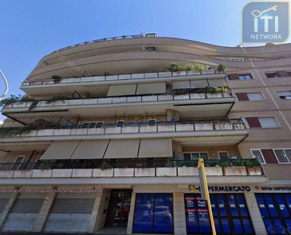 appartamento in vendita a Roma in zona Ostia