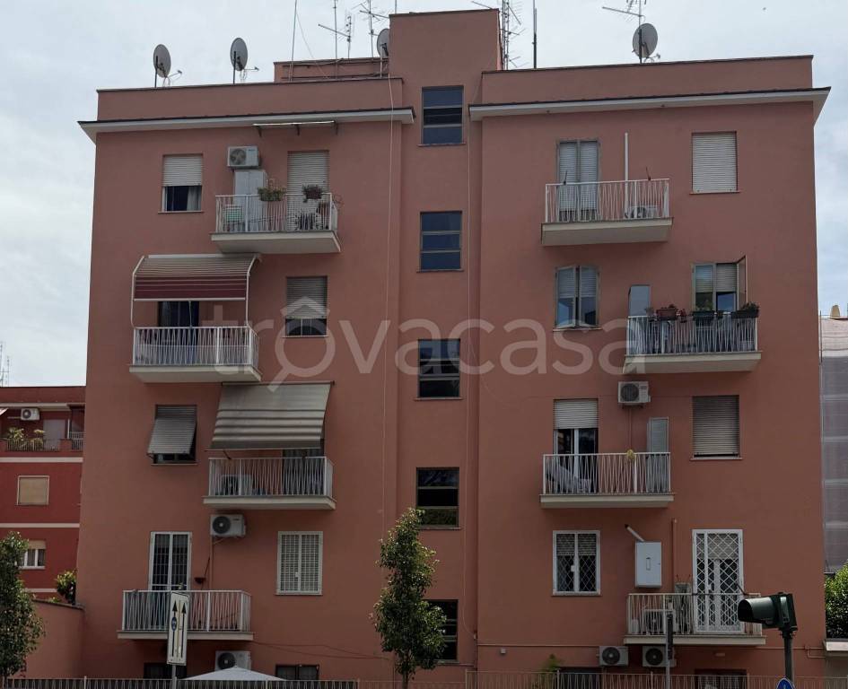 appartamento in vendita a Roma in zona Portuense