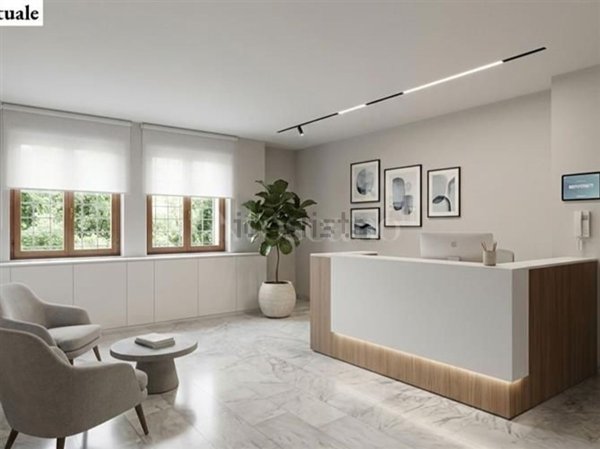 ufficio in vendita a Roma in zona Mostacciano