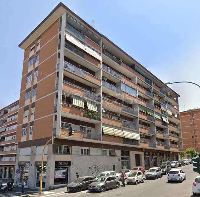 appartamento in vendita a Roma in zona Aurelio