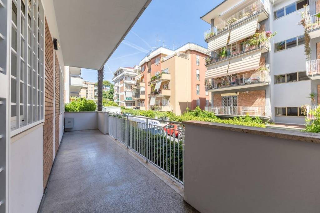 appartamento in vendita a Roma in zona Gianicolense