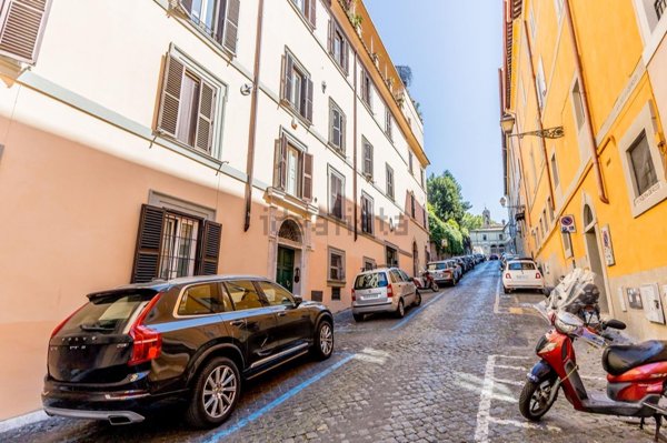 appartamento in vendita a Roma in zona Trastevere