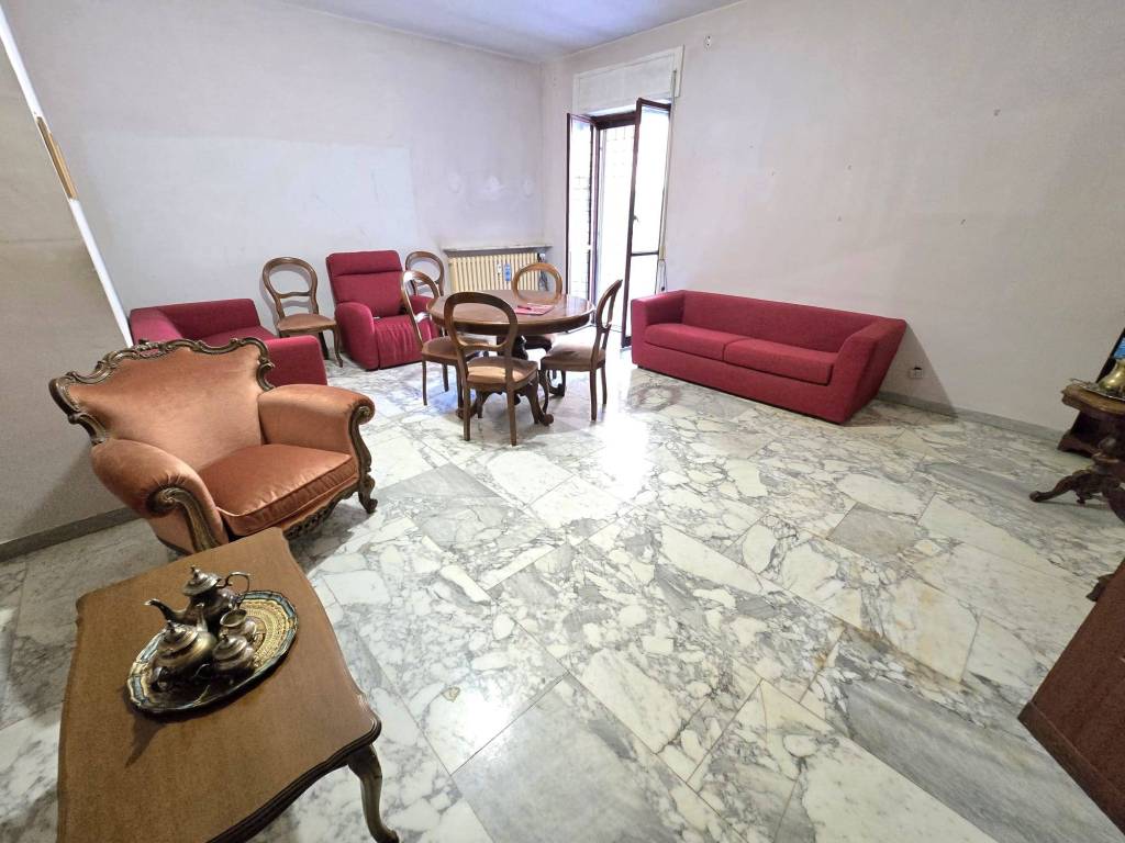 appartamento in vendita a Roma in zona Cinecittà