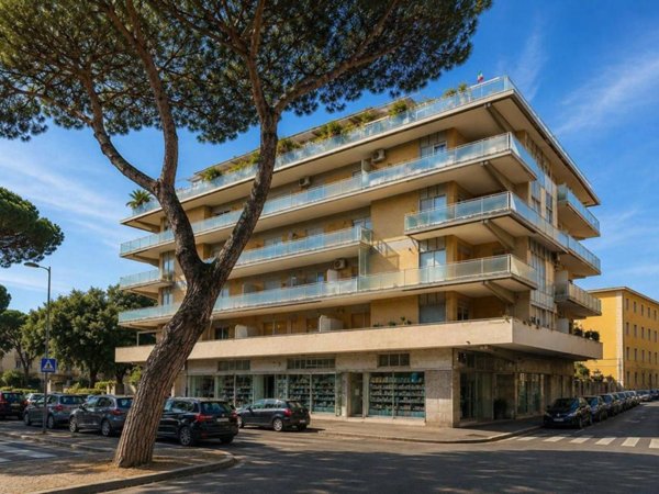 appartamento in vendita a Roma in zona Ostia
