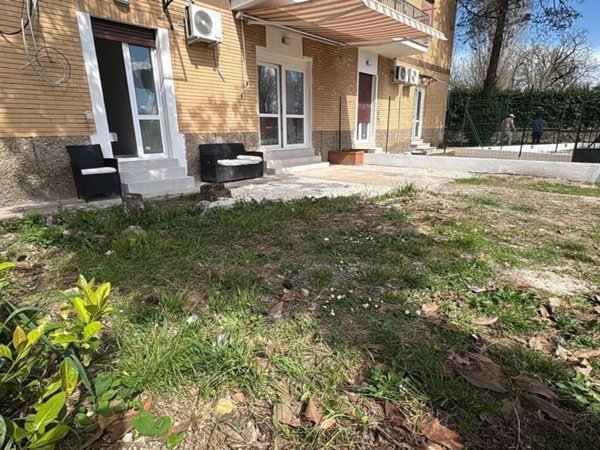 appartamento in vendita a Roma in zona Grottarossa