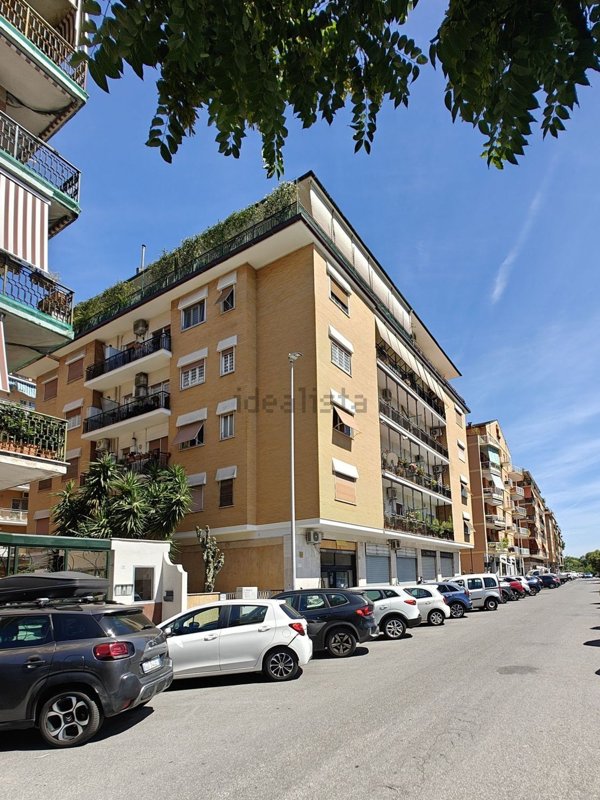 appartamento in vendita a Roma in zona Monte Sacro/Talenti