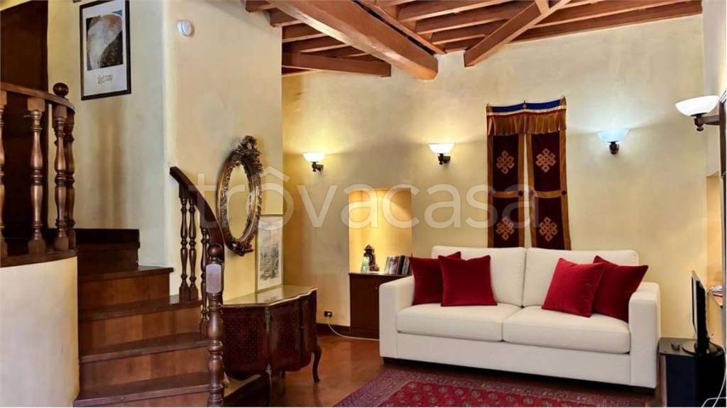 appartamento in vendita a Roma in zona Parione/Sant'Eustachio