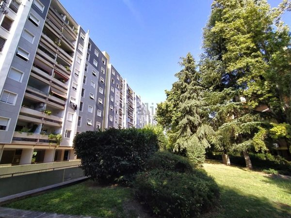 appartamento in vendita a Roma in zona Ponte Mammolo