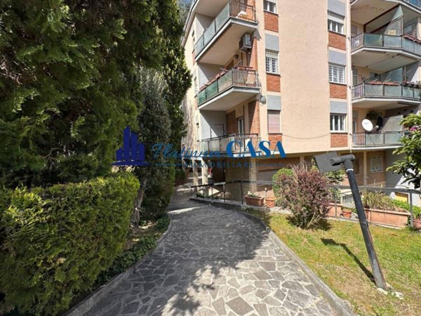 appartamento in vendita a Roma in zona Tomba di Nerone