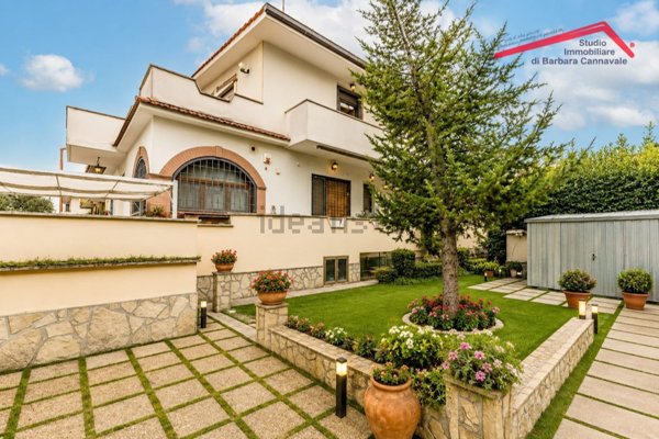 appartamento in vendita a Roma in zona Dragona/Bagnoletto