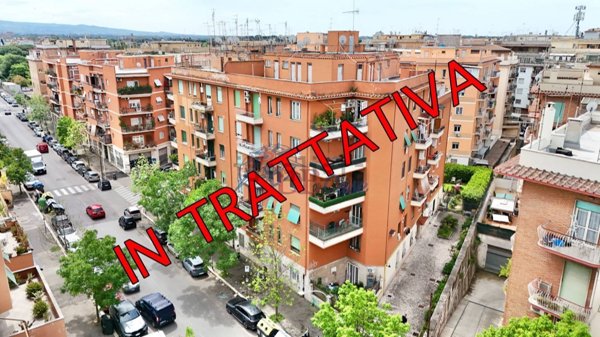 appartamento in vendita a Roma in zona Tuscolano