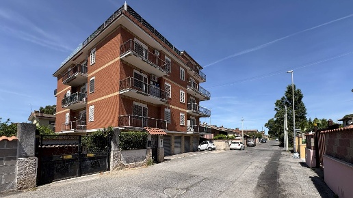 appartamento in vendita a Roma in zona Dragona/Bagnoletto