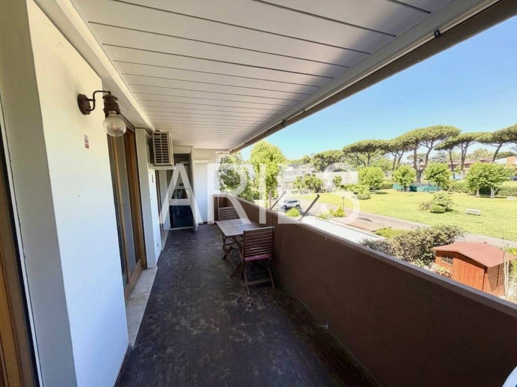 appartamento in vendita a Roma in zona Casal Palocco