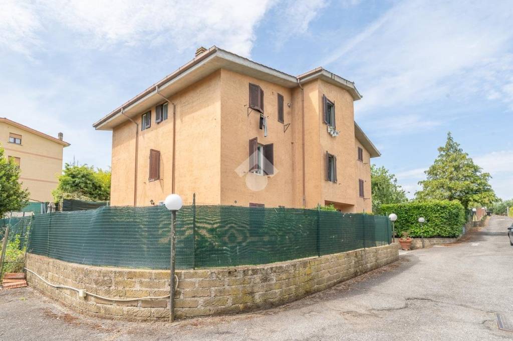 appartamento in vendita a Roma in zona Casal Morena