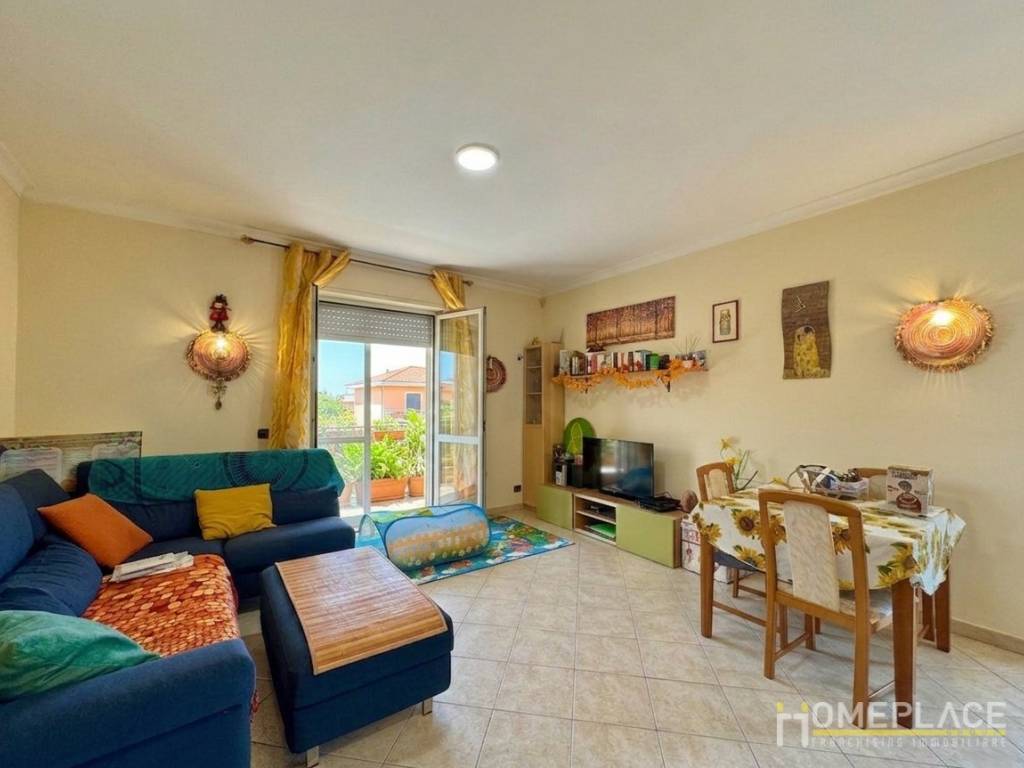 appartamento in vendita a Roma in zona Finocchio