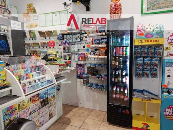 negozio in vendita a Roma in zona Ostia