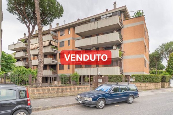 appartamento in vendita a Roma in zona Romanina