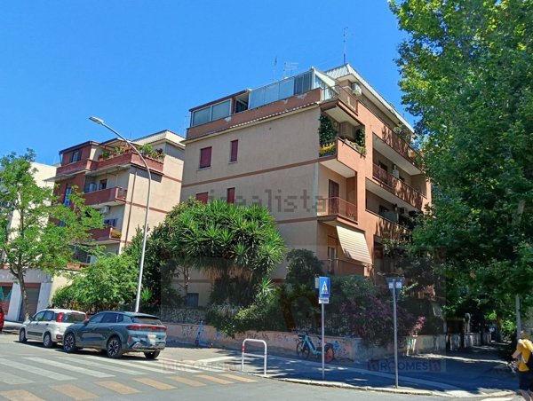 appartamento in vendita a Roma in zona Appio Claudio