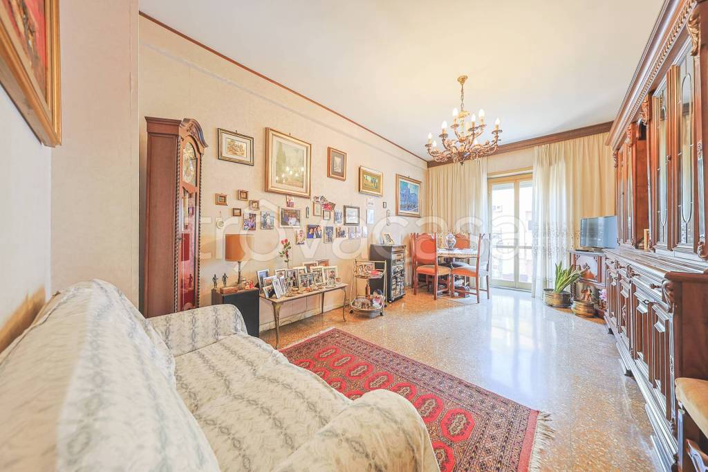 appartamento in vendita a Roma in zona Tuscolano