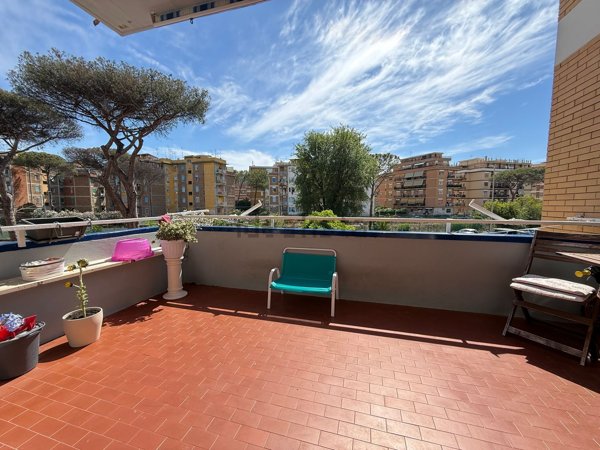 appartamento in vendita a Roma in zona Ostia