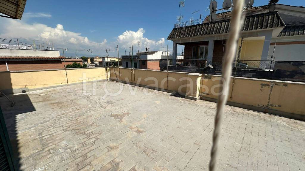appartamento in vendita a Roma in zona Prenestino-Centocelle