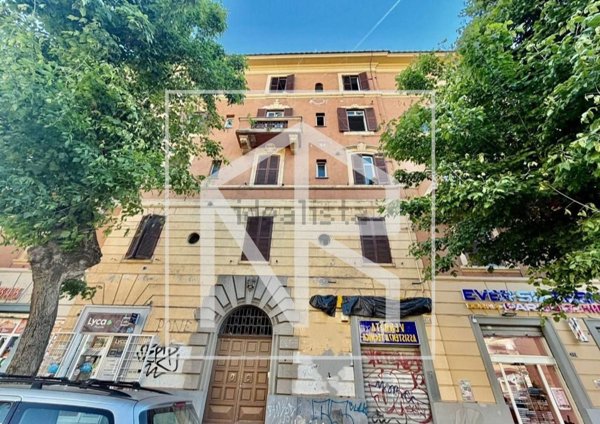 appartamento in vendita a Roma in zona Prenestino-Labicano