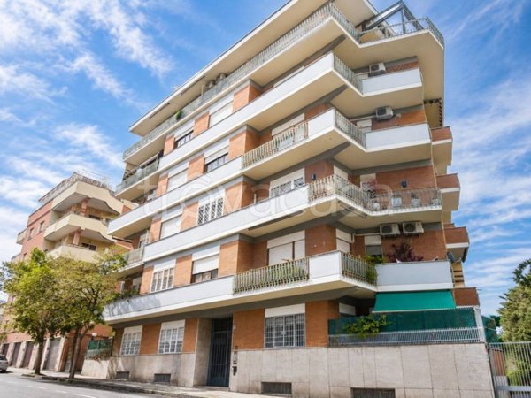 appartamento in vendita a Roma in zona Gianicolense