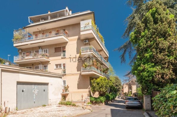 casa indipendente in vendita a Roma in zona Lunghezza