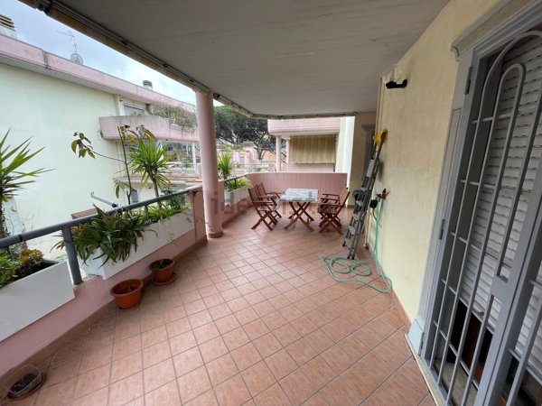 appartamento in vendita a Roma in zona Acilia