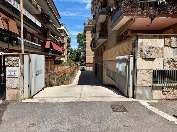 casa indipendente in vendita a Roma in zona Trieste
