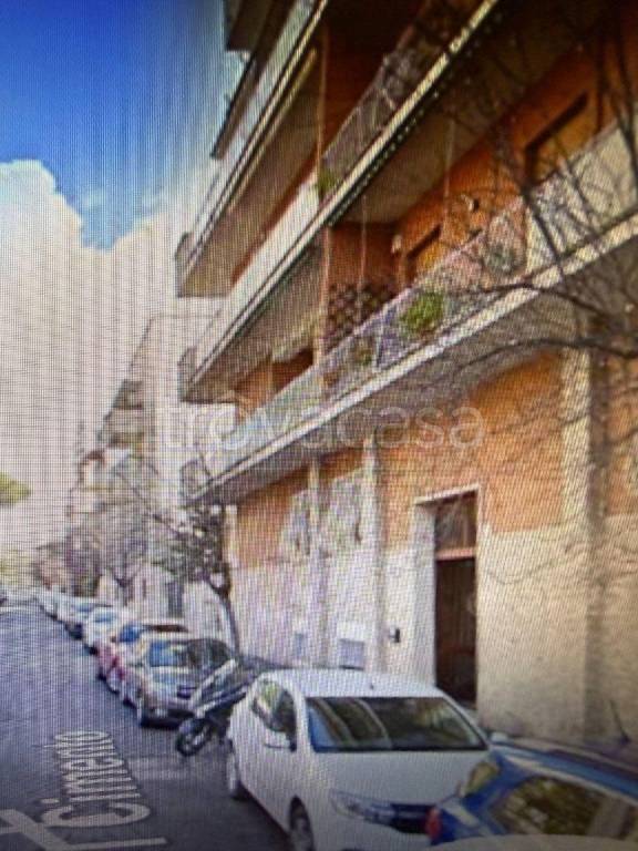appartamento in vendita a Roma in zona Ardeatino